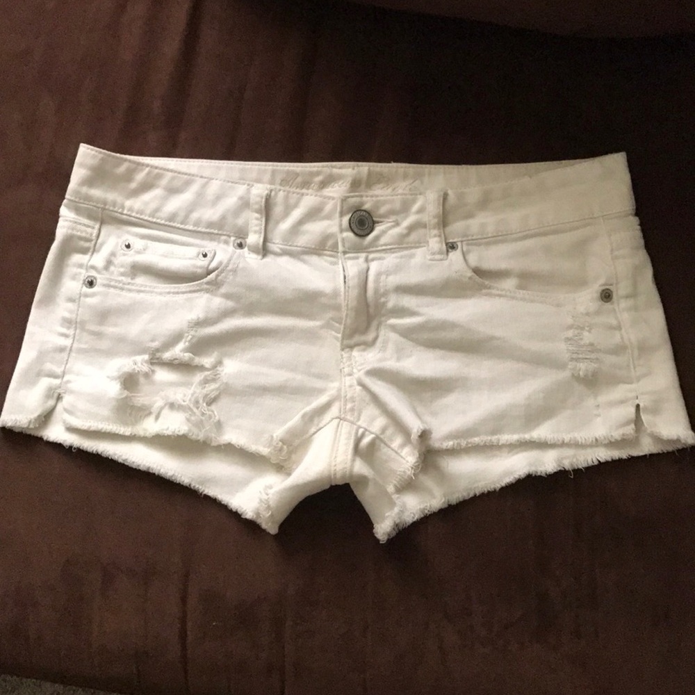 White, American Eagle shorts size 6